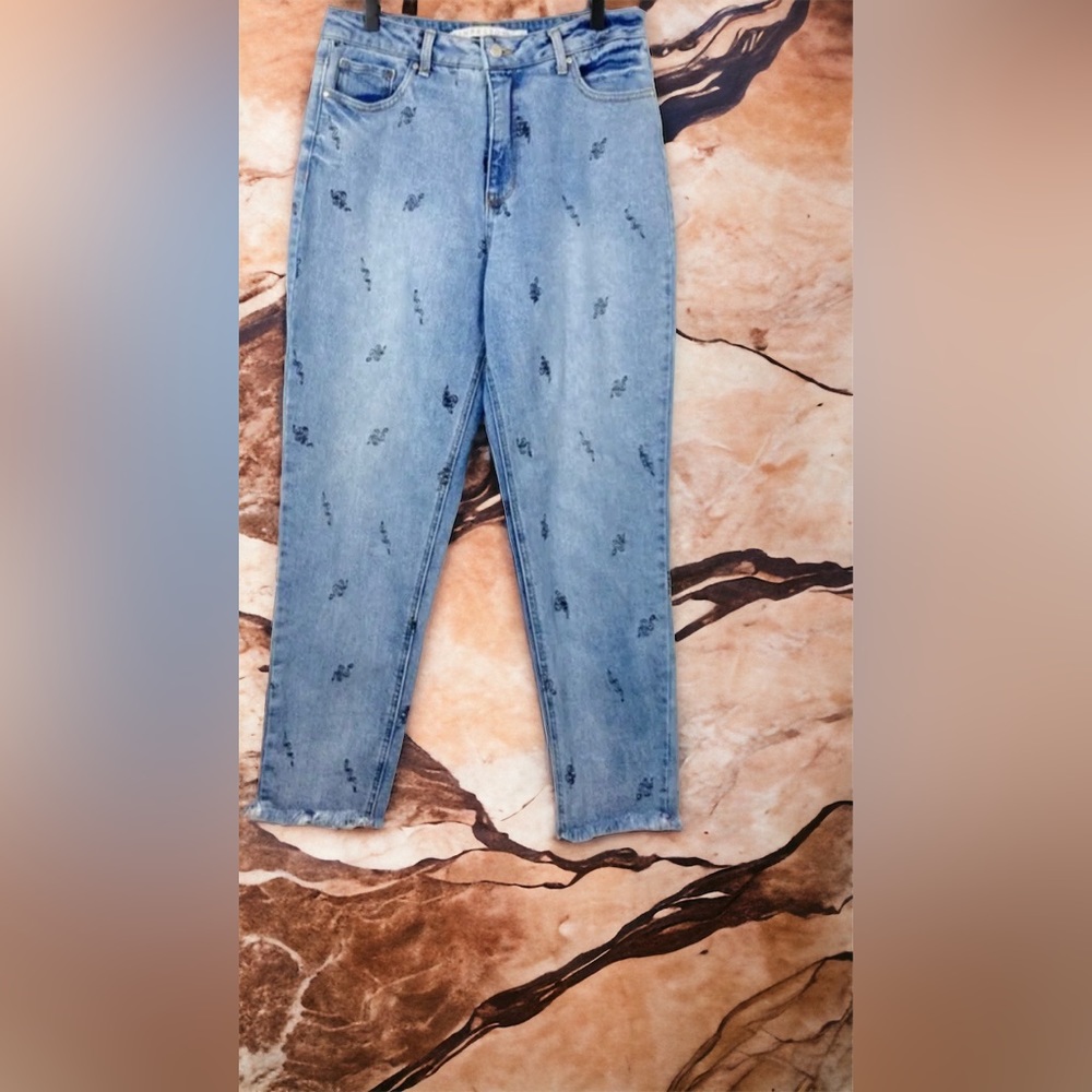 Tinseltown snake print raw hem denim mom jeans size 11